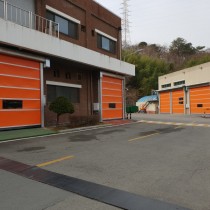 T사